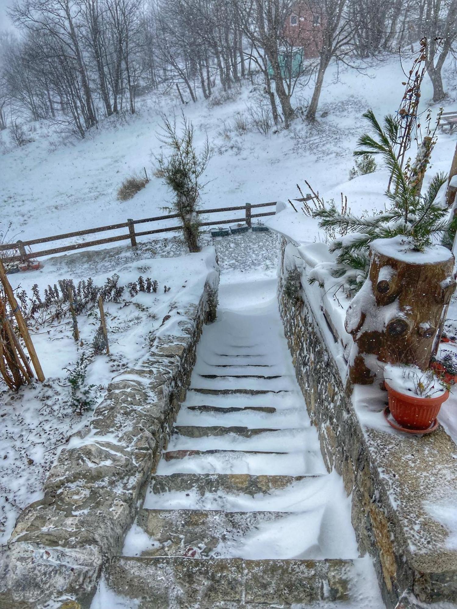 Konak Umoljani Esterno foto